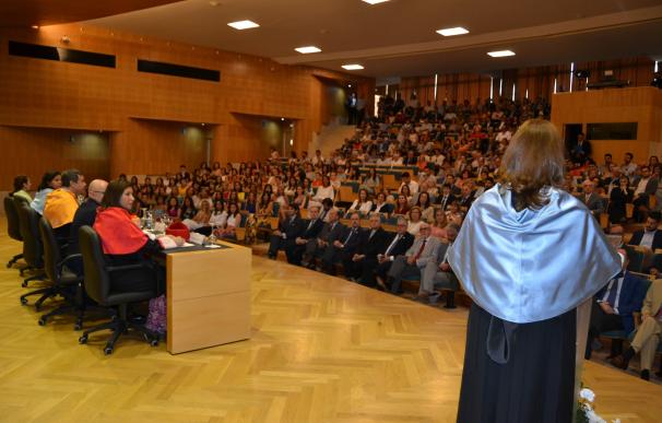 CEU Andalucía acoge los actos de graduación del curso 2016-17 con 255 nuevos egresados