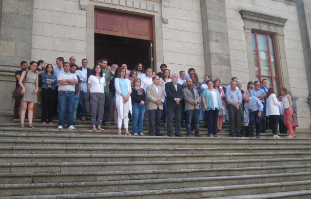 El Parlamento de Galicia guarda un minuto de silencio en memoria de las víctimas del incendio de Portugal