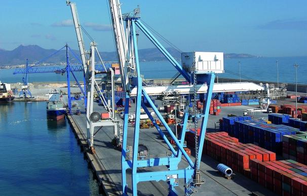 Los puertos registran un alto seguimiento de la huelga y cierta actividad en las horas sin paro