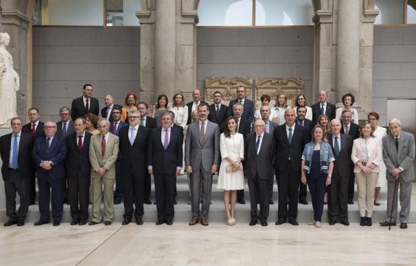 La Comisión Nacional para el II Centenario del Museo del Prado, constituida bajo la presidencia de los Reyes