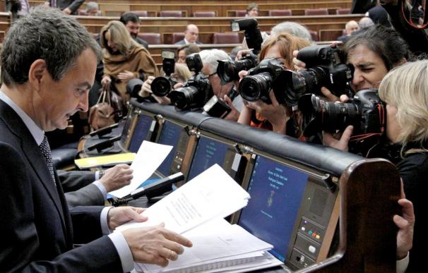 Zapatero asiste al pleno sobre la prórroga del estado de alarma