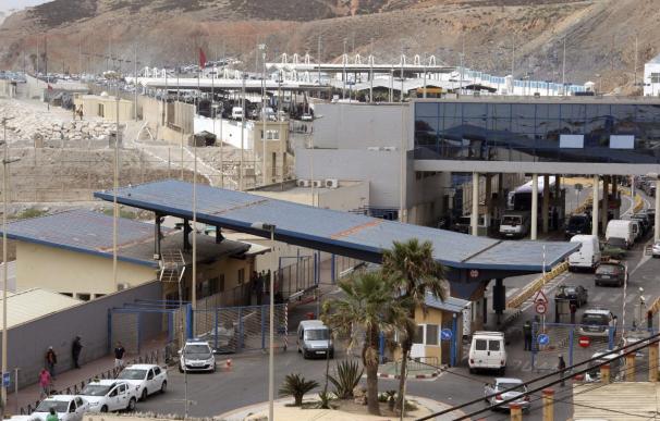 La frontera de Ceuta cierra más de 2 horas tras los intentos de entrada de inmigrantes