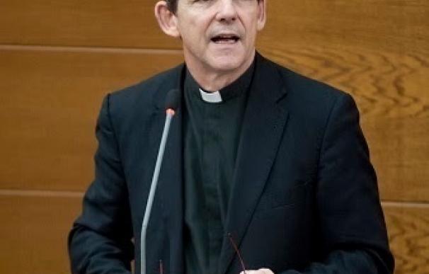 El rector de la Universidad de la Santa Cruz de Roma: "Es mejor parroquias descubiertas que con sacerdotes no idóneos"