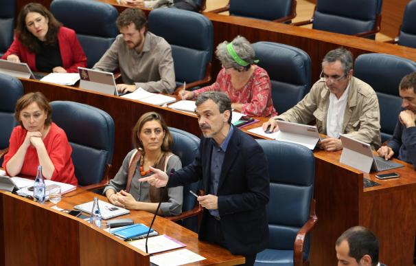 El Grupo parlamentario de Podemos ratifica el cese de López como portavoz por 14 votos contra 13