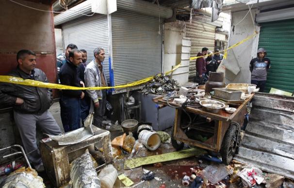 Al menos 27 muertos en un doble atentado en un mercado en Bagdad