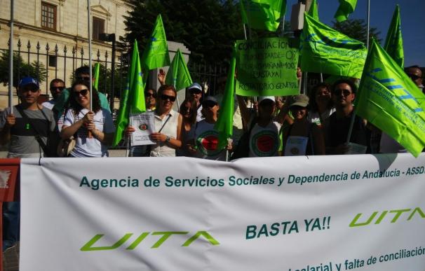 La Junta asegura que en el convenio se recogerán las "legítimas" reivindicaciones laborales de empleados de Dependencia