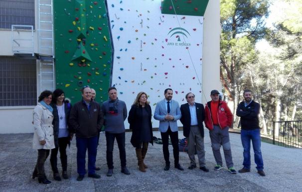 La Junta forma a 43 técnicos deportivos en las modalidades de escalada y montaña en el nuevo rocódromo de Jaén