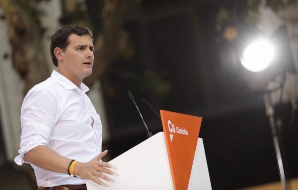 Rivera acusa al Gobierno catalán de intentar "chantajear" a los medios con la publicidad institucional