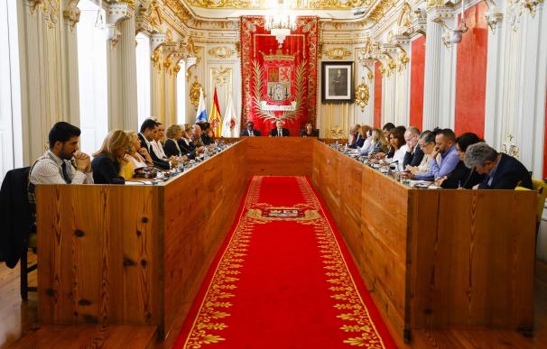 El pleno del Ayuntamiento de Las Palmas de Gran Canaria rechaza por unanimidad el reparto del FDCAN