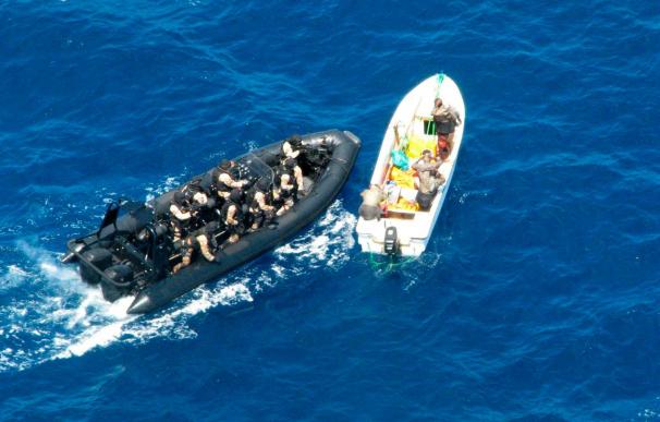 Un buque del ejército vuelve a Rota tras participar en las operaciones contra la piratería somalí