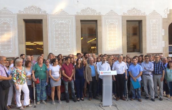 Òmnium avisa al Govern de que no serán "cómplices de rebajas" en el referéndum