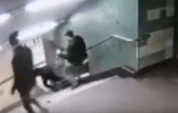 La Policía investiga la brutal agresión a una mujer en el metro de Berlín