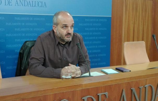 Podemos rechaza "más sillones y coches oficiales" en la Mesa del Parlamento y pide "generosidad" a PSOE y PP