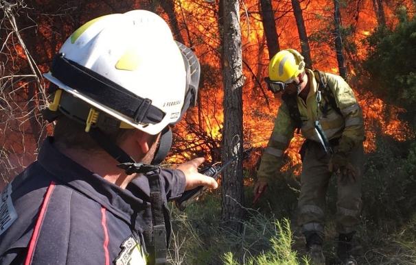 El incendio en la Sierra de la Calderona afecta ya a 975 hectáreas