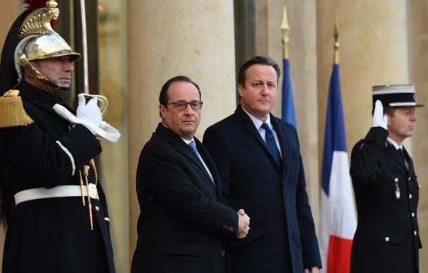 Cameron y Hollande en su encuentro en el Elíseo