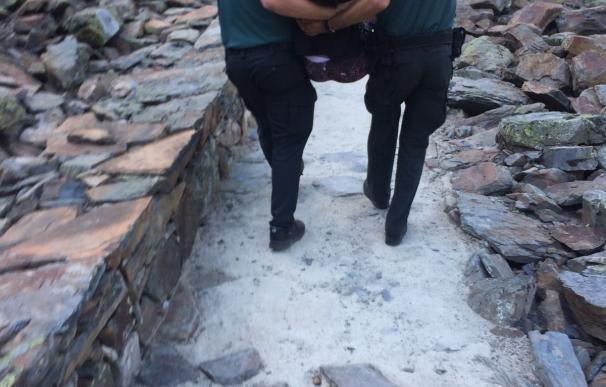 La Guardia Civil rescata a una senderista de 35 años herida en un paraje de la alquería de El Gasco (Cáceres)