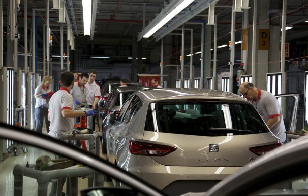 Industria controlará las emisiones de los coches comercializados en España