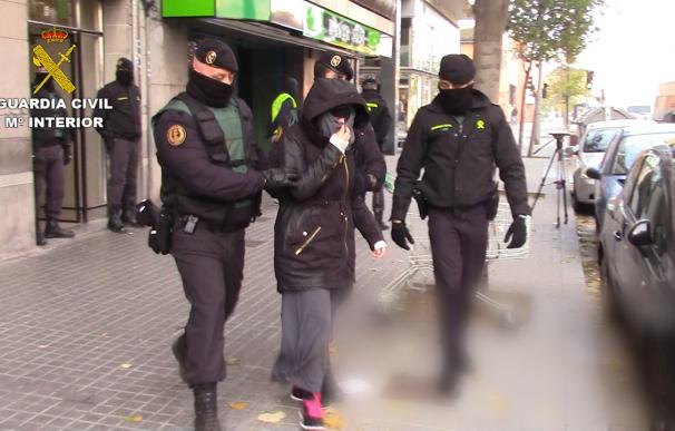 Detienen en Cataluña a tres miembros de una red que captaba yihadistas