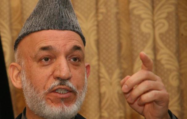 Karzai y un comandante de EEUU criticaron la misión británica en Afganistán