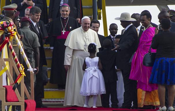 El papa Francisco pone a Uganda como ejemplo de acogida a refugiados