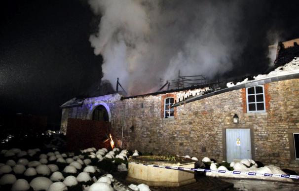 La histórica abadía de Rochefort destruida por un incendio, sin víctimas