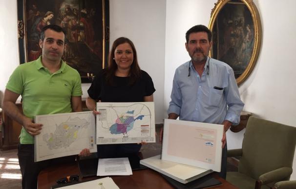 Diputación entrega a Cardeña, Baena y Priego sus planes de movilidad urbana sostenible