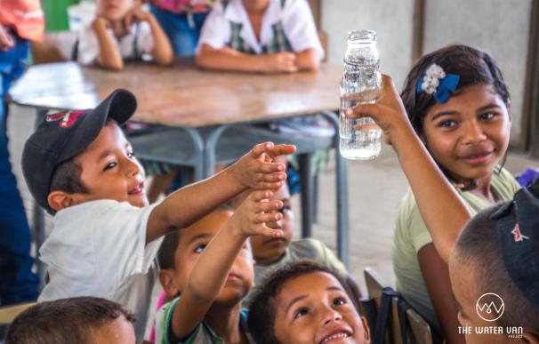The Water Van Project y Ayuda en Acción lanzan un programa de voluntariado para llevar agua potable a 11.000 personas
