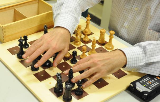 Un total de ocho ajedrecistas ciegos compiten desde este jueves contra videntes en el Open Internacional de Albacete