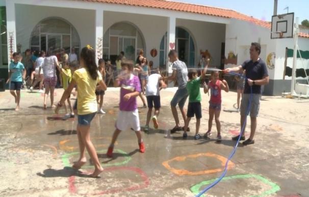 Padres se muestran satisfechos por las medidas de Educación ante el calor y piden arreglar el problema "centro a centro"