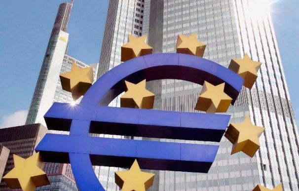 El BCE reactiva las operaciones de liquidez en libras para ayudar a Irlanda