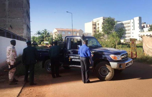 Hombres armados atacan un hotel de lujo en Bamako