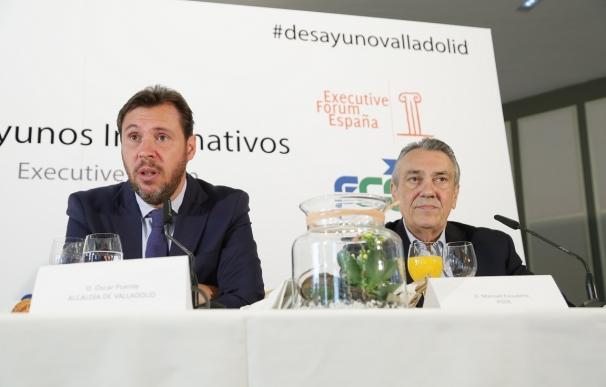 El portavoz del PSOE advierte a los barones de que su futuro dependerá de su capacidad de adaptación