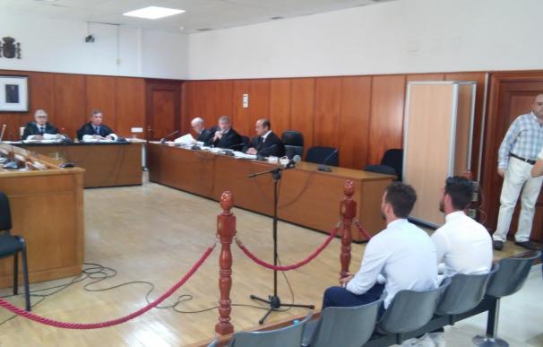 Acusados de amenazas a ediles del PSOE en un Pleno en Cádiz dicen que los concejales "provocaron"
