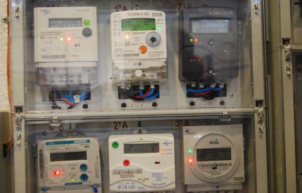 La calidad del suministro de electricidad en Andalucía mejora un 73% en los últimos diez años