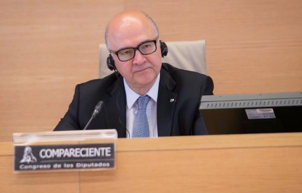 Moscovici dice que España "no puede quejarse" de la Comisión y recuerda que no la multó pese al déficit