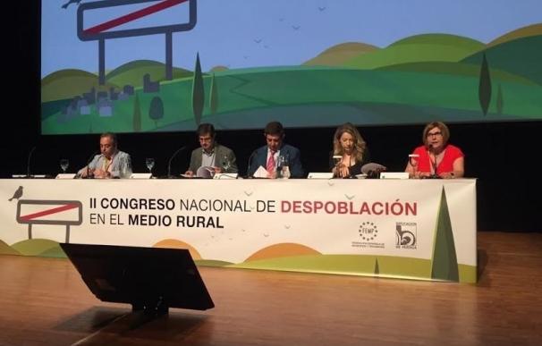La presidenta de la Diputación de Cáceres reclama "un enfoque local de todas las políticas" contra la despoblación