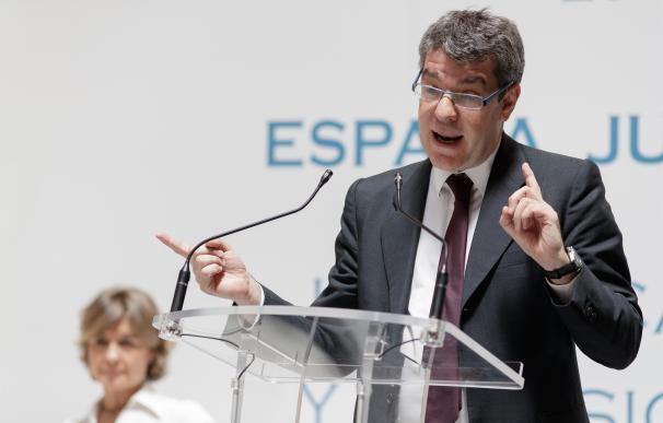 El ministro Álvaro Nadal sitúa al PSOE "fuera de la izquierda moderada europea" por no apoyar el CETA