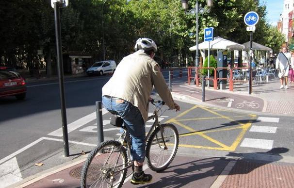 La mitad de los conductores dice no respetar distancia seguridad de ciclistas
