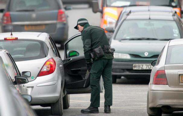 Explota un coche bomba cerca de una base del Ejército en Irlanda del Norte