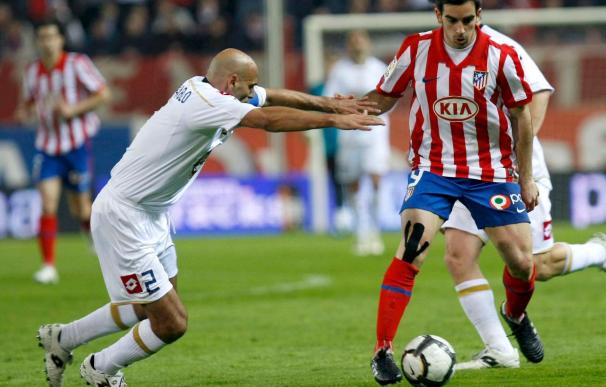 Manuel Pablo sigue al margen del Deportivo y es duda para el partido con el Barcelona