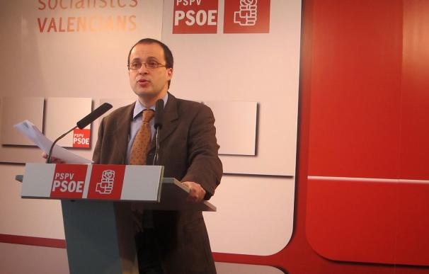 El PSOE exige a Montoro una nueva distribución del objetivo de déficit "justificada y transparente"