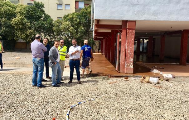 La Junta ejecuta obras que beneficiarán a 104 familias en una barriada de promoción pública en Andújar