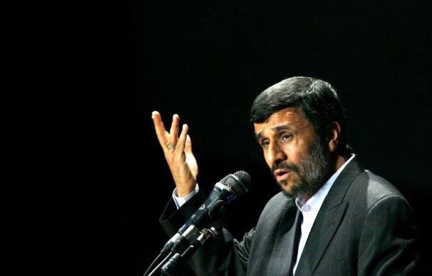 Ahmadineyad se muestra dispuesto a cooperar con Estados Unidos y escribe una carta a Obama