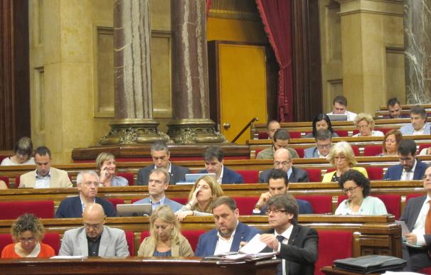 Puigdemont reta a PP y Cs a participar en el referéndum y votar 'no'