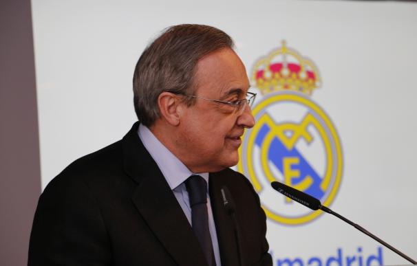 Florentino Pérez: "Mbappe debe decidir si quiere venir, pocos juegan en el Real Madrid con 18 años"