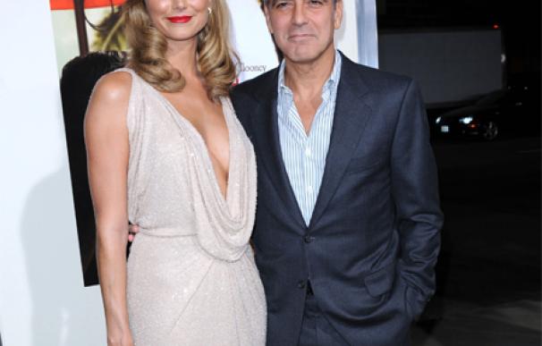 George Clooney teme ser vapuleado por su novia