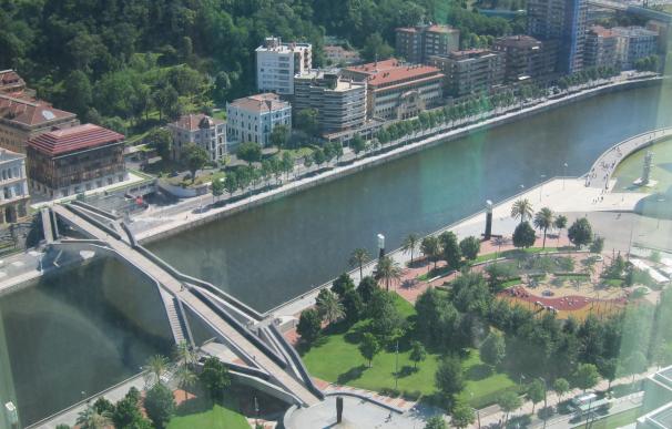 Ayuntamiento de Bilbao anuncia análiticas en la ría, que serán realizadas por el Departamento de Salud