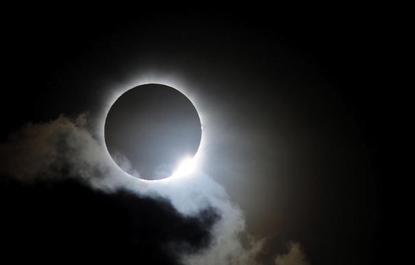 BESTPIX Solar Eclipse Draws Crowds To North Queensland Vantage Points