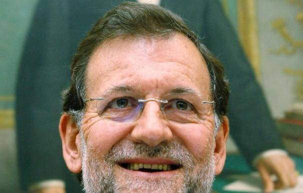 Rajoy dice que el enésimo texto del Gobierno no sirve para solucionar el paro