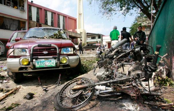 Nueve muertos tras la explosión de dos bombas y un tiroteo en el sur de Filipinas
